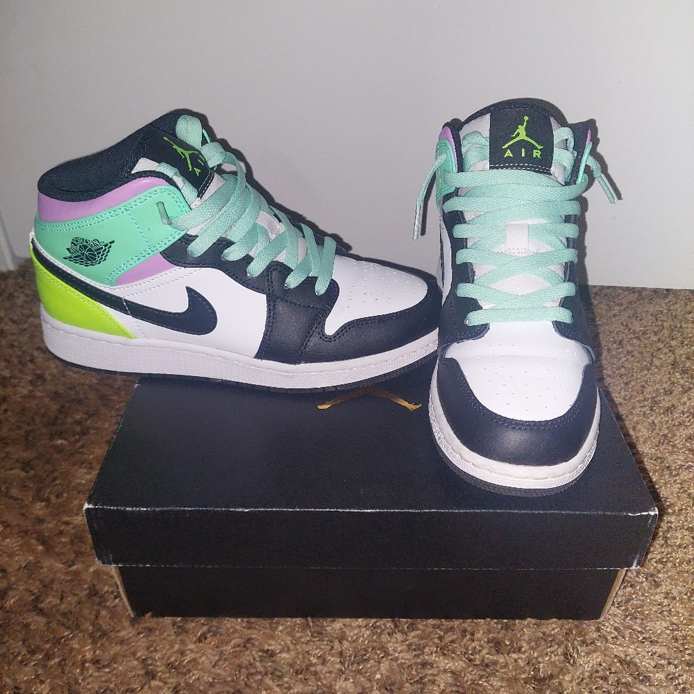 Jordan 1, Sz 5Y